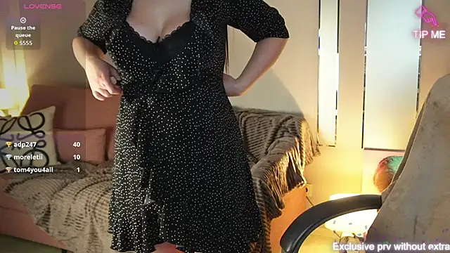 Kelly_Chrystal's cam snapshot