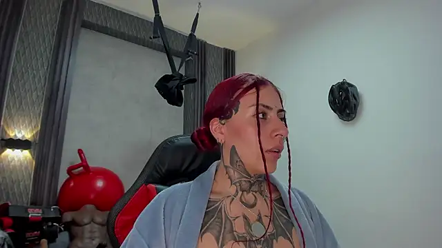 selene_red_'s cam snapshot