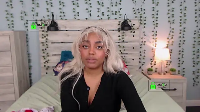 RobynKnight's cam snapshot