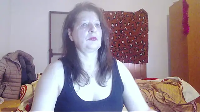 ExtasyMature live sex cam