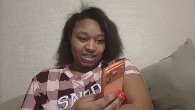 symone4u's cam snapshot