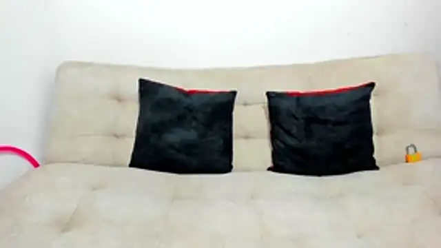 horrny_18_victoria's cam snapshot