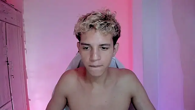 tylernova's cam snapshot