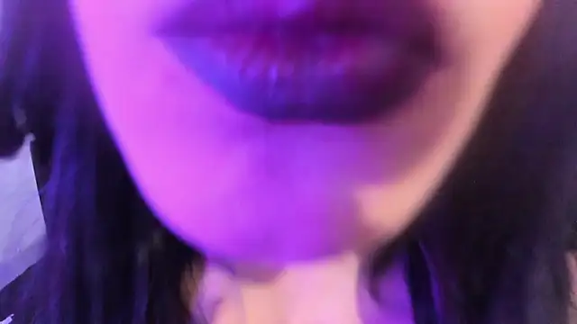 cutenaked_8 live sex cam