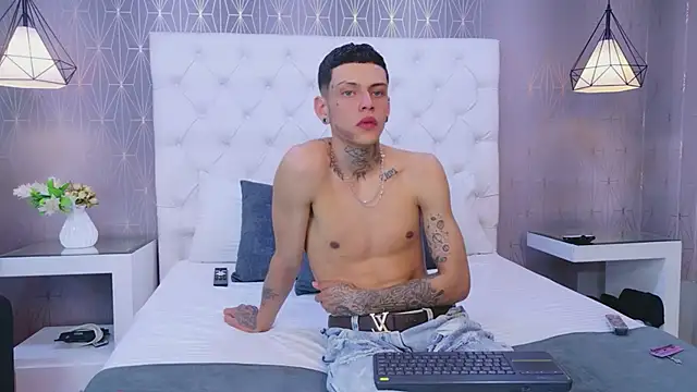 MadyAndEthan's cam snapshot