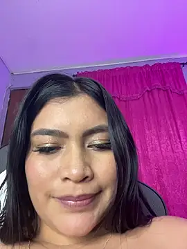 LunaaRosse live sex cam