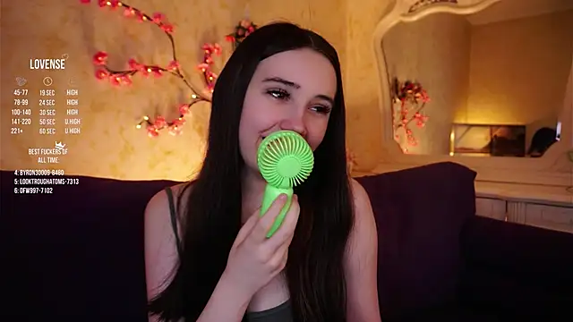 GillianDowdey live sex cam