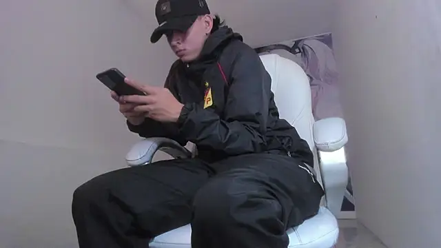 FrannBoy live sex cam