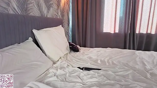 ElvinaRose's cam snapshot