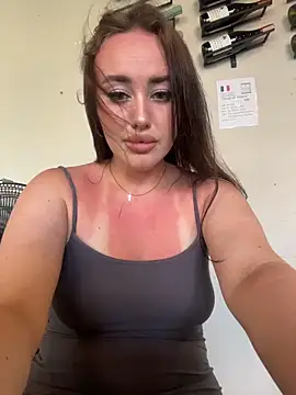 KiraSunshine live sex cam