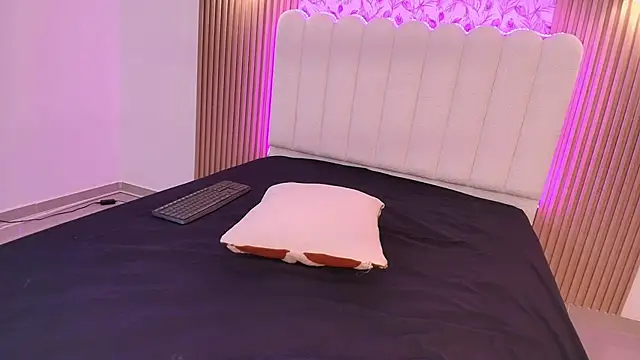 Amira_Alzahra live sex cam