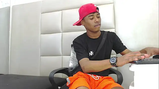 TonnyMarck live sex cam