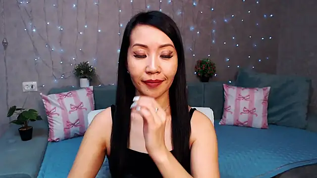 LiaPak's cam snapshot