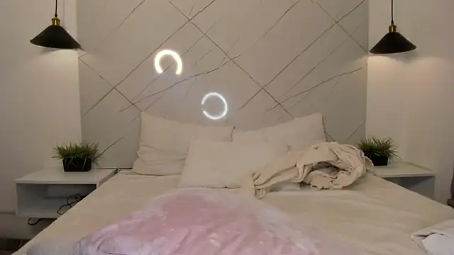 ANTONELLA__ROUSE_'s cam snapshot