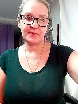 irinamaux live sex cam