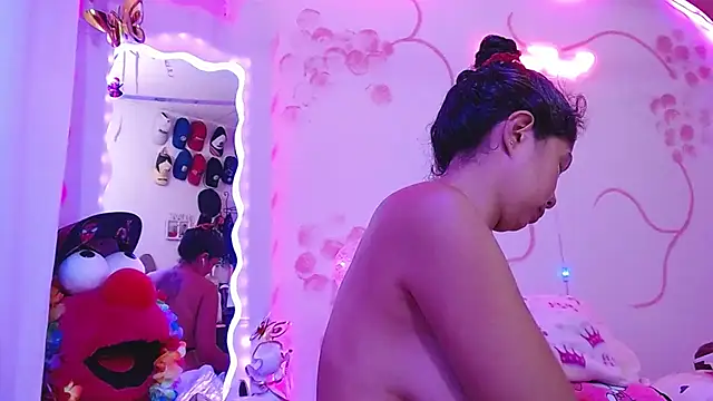 dainaflowers's cam snapshot