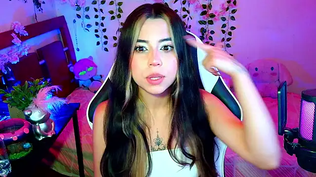 Kittyuwu_'s cam snapshot