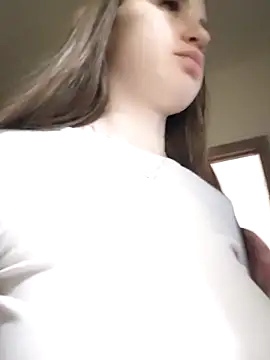 MayaGlow live sex cam