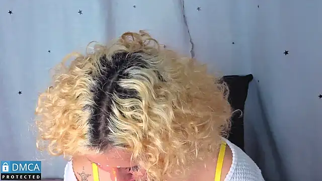 ahsly_Zam's cam snapshot