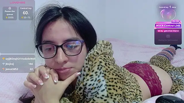 Maggie_Fox3's cam snapshot