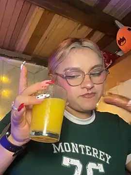 Sophia_Weest99's cam snapshot