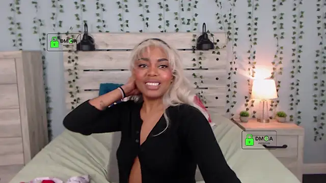 RobynKnight's cam snapshot