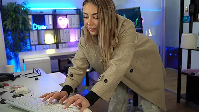 BabesGoWild's cam snapshot