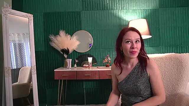 HaileyMoonn's cam snapshot