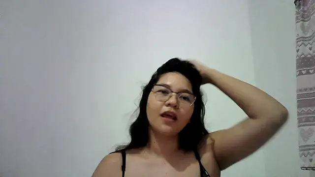 Naia_Stant's cam snapshot