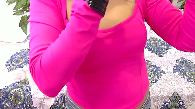 Lovelyy-couple's cam snapshot