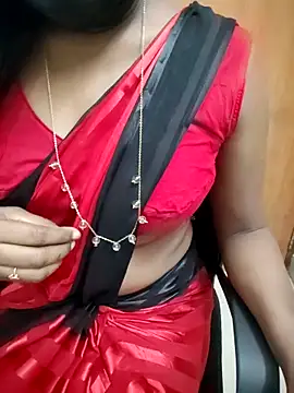 Tamilmallu-duskygirl03's cam snapshot