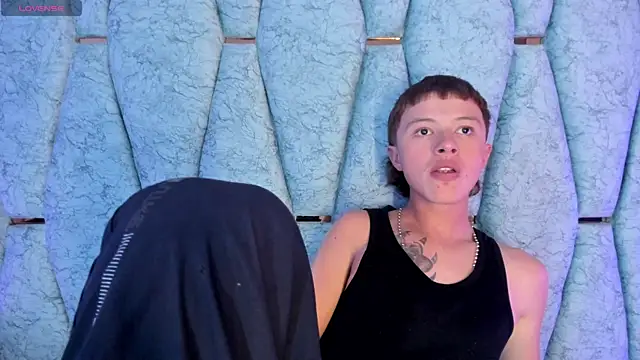 Genesis_And_Jack_'s cam snapshot