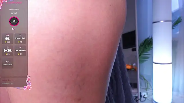 SofiaFoster_'s cam snapshot