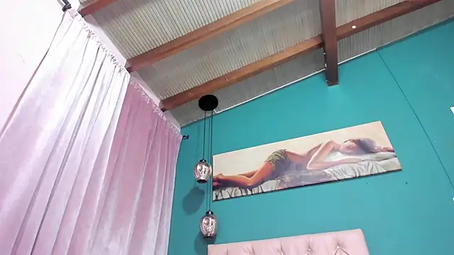 Tinna_Flirt's cam snapshot