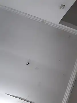 Lesly_warrio live sex cam