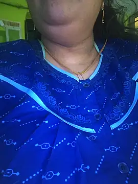 Villageanuty's cam snapshot