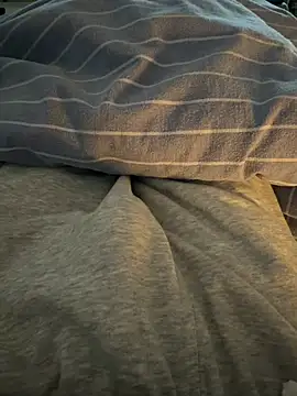 YoungSkinnyBoy20 live sex cam