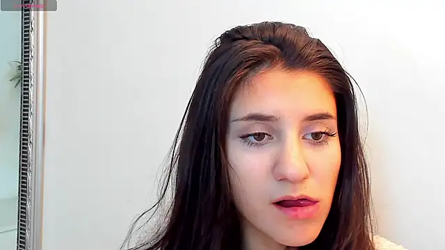 bad_dora's cam snapshot