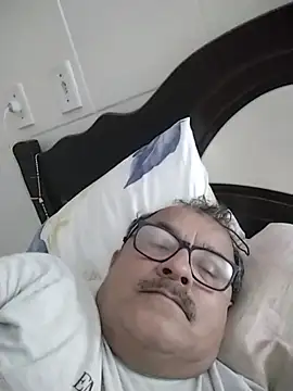 Misterymem63's cam snapshot