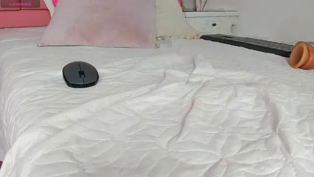 mary_joseph's cam snapshot