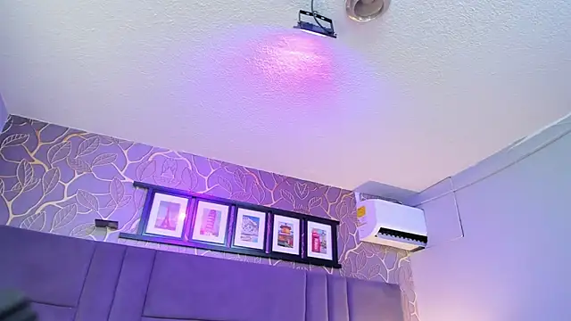 monserrat_cutte's cam snapshot