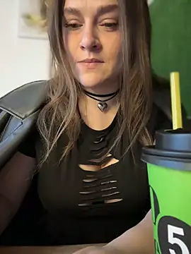 CrazyTori's cam snapshot