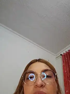 mila_curvy's cam snapshot