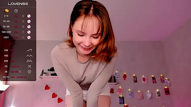 LanaBlu_'s cam snapshot