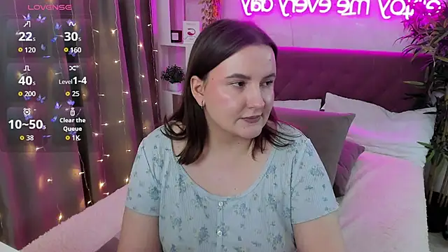 FeralPeach's cam snapshot