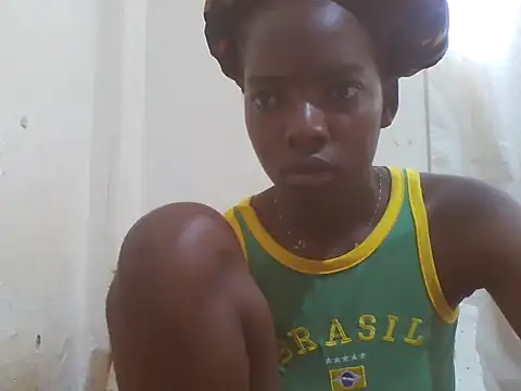 Melodious-Lizz live sex cam