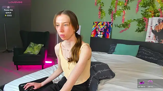 Lisbeth__Salander's cam snapshot