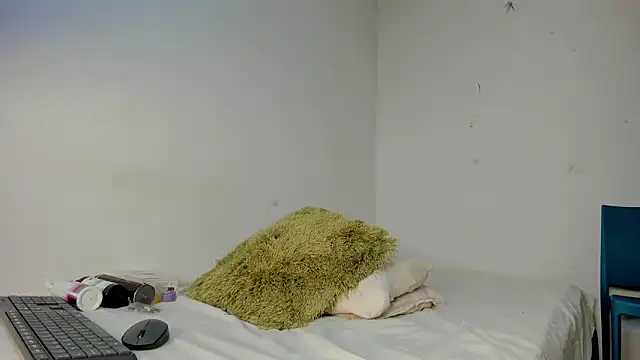 Maya_Graham's cam snapshot