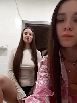 MayaGlow live sex cam