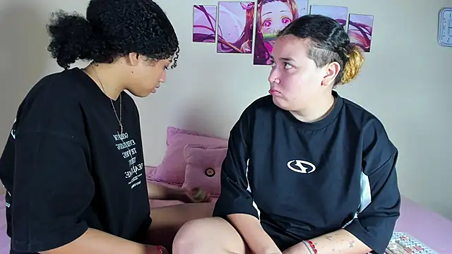 meredit_cris23 live sex cam